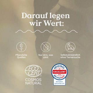 Der deutsche Text listet die Werte der Hyaluron Nachtcreme von Nature Love auf: pflanzlich, nur das Nötigste, keine Tierversuche; mit ECOCERT- und Dermatest-Logos.